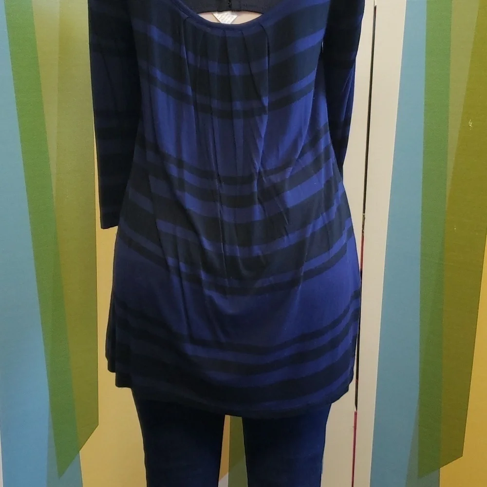 MERCER & Madison Stripped Long Sleeve - Picture 6 of 8
